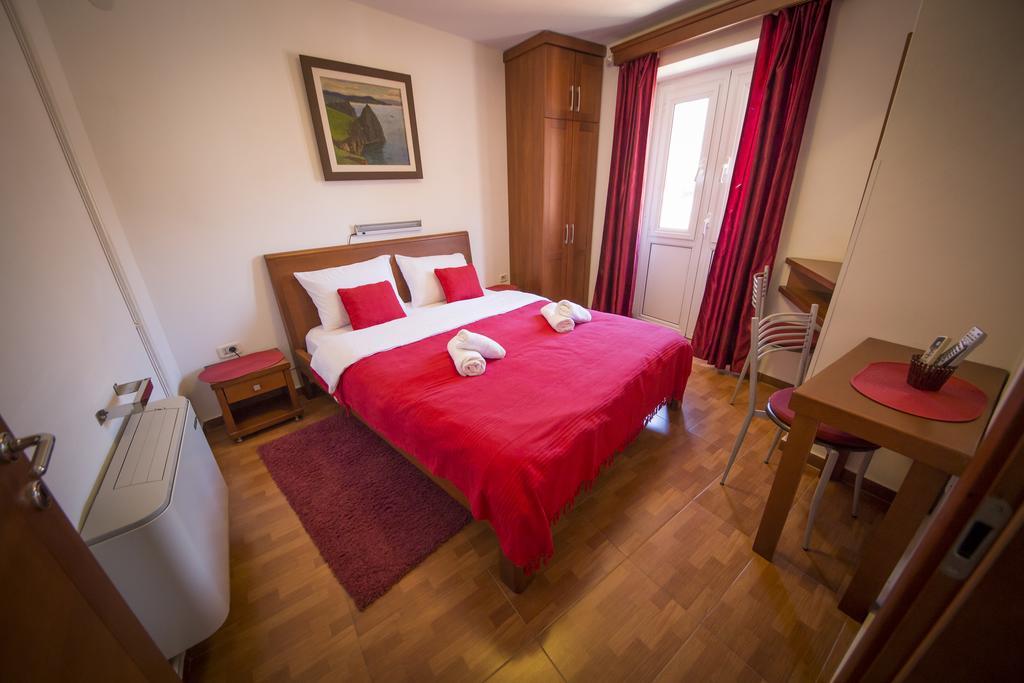 R-Club Old Town Apartments Будва Екстер'єр фото