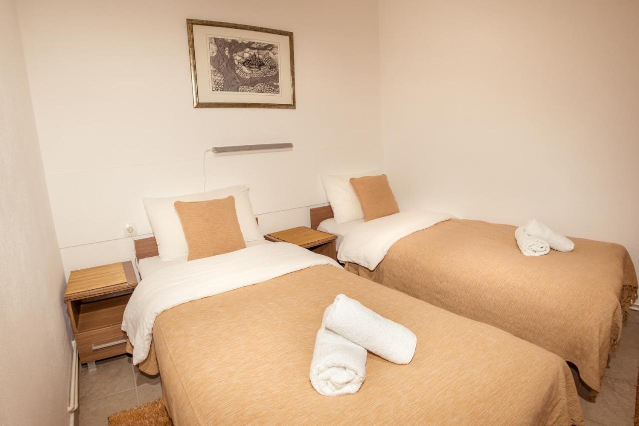 R-Club Old Town Apartments Будва Екстер'єр фото