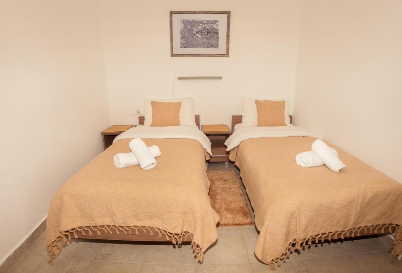 R-Club Old Town Apartments Будва Екстер'єр фото