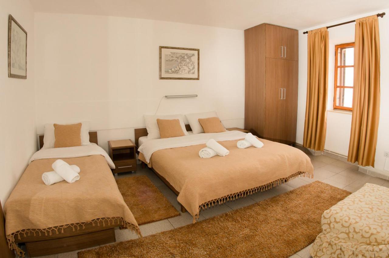 R-Club Old Town Apartments Будва Екстер'єр фото