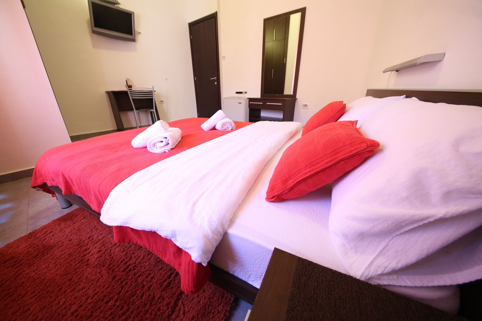 R-Club Old Town Apartments Будва Екстер'єр фото